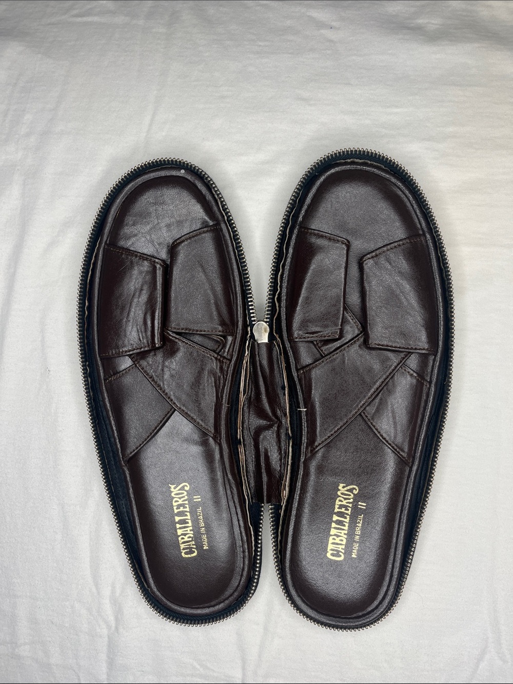 Vintage Leather Caballeros Slippers with leather zipper travel case. Size 11